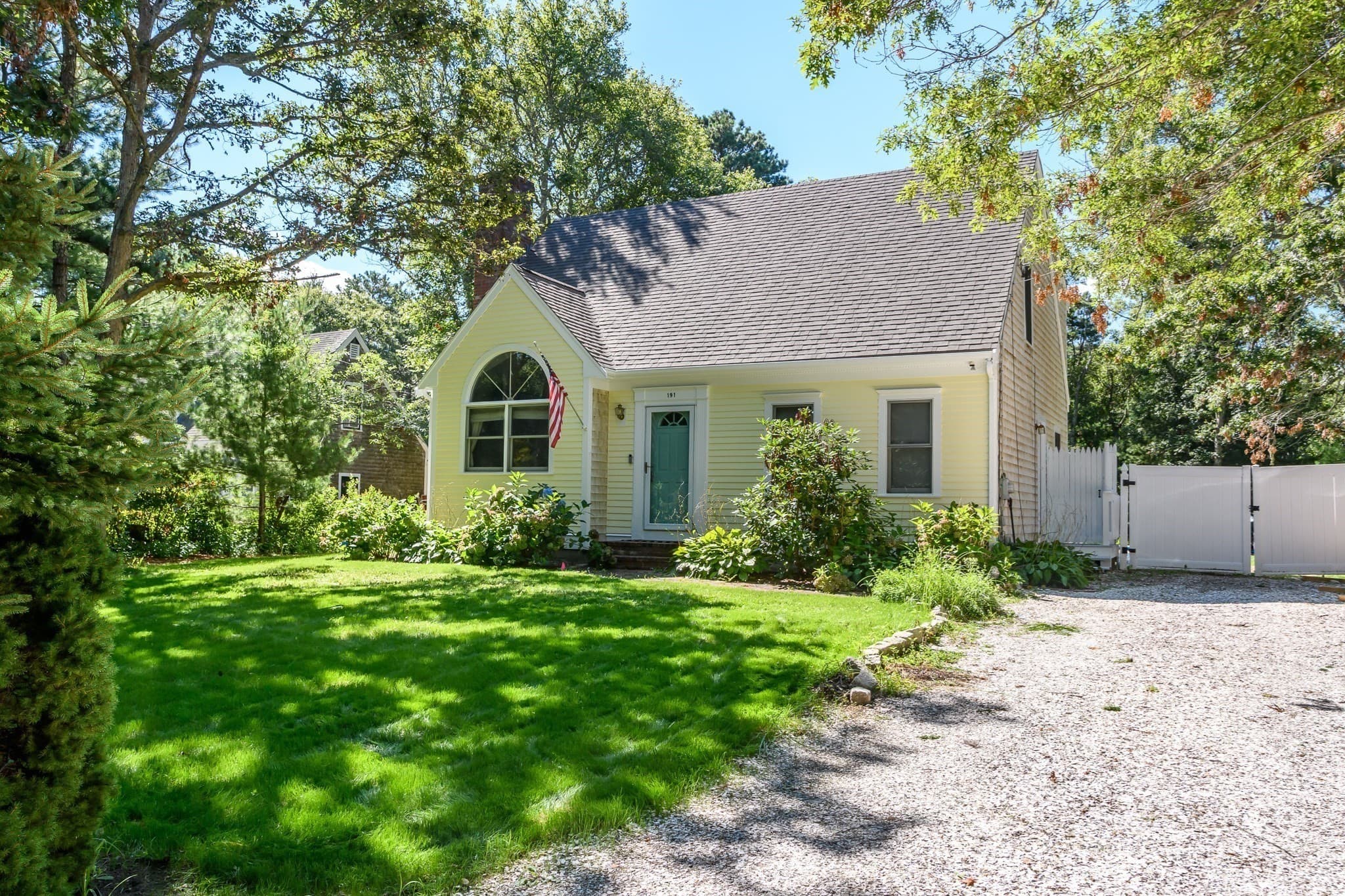 Single Family Residence at 191 James Cir, Mashpee MA 02649, photo 2 of 38