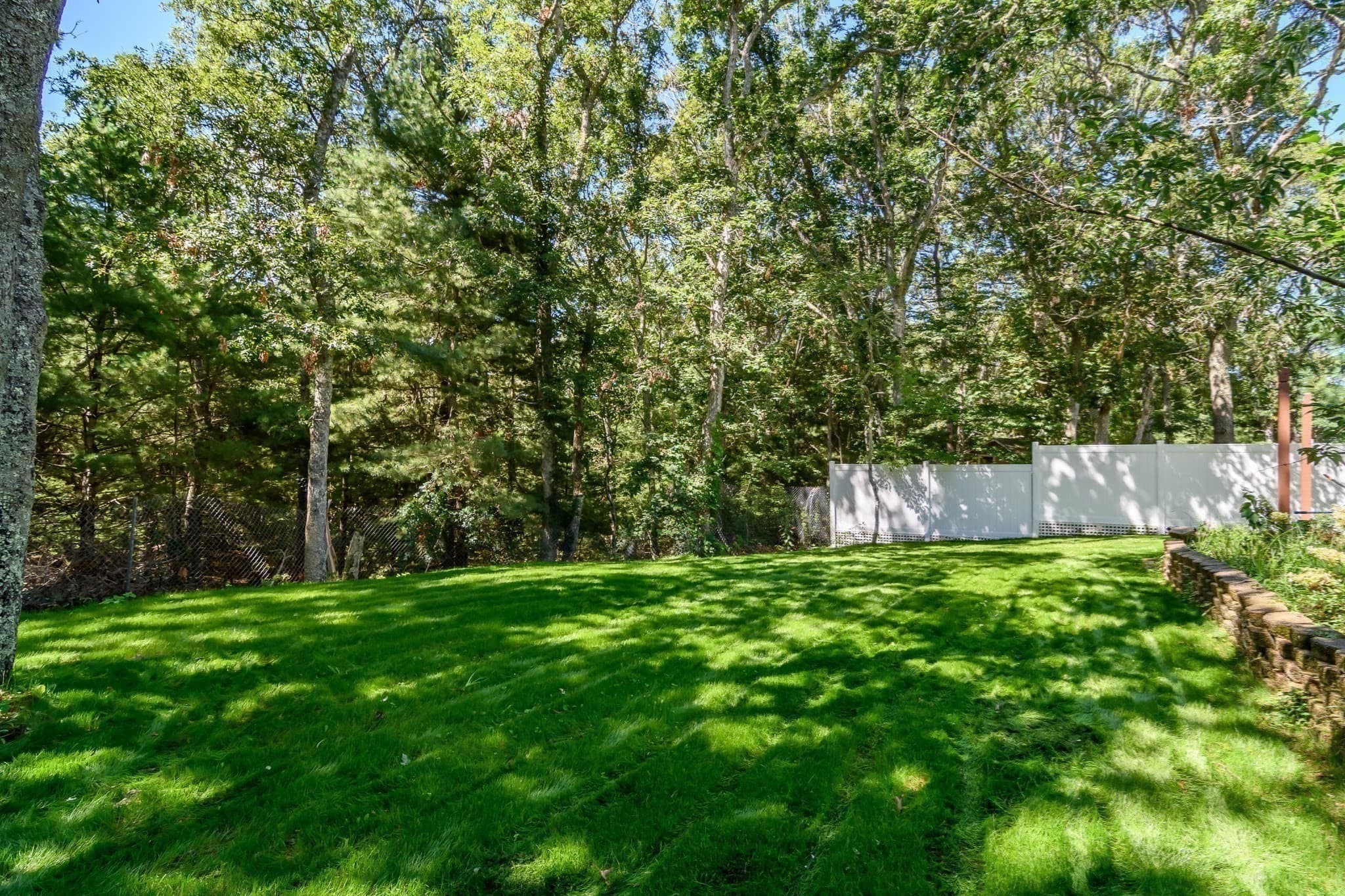 Single Family Residence at 191 James Cir, Mashpee MA 02649, photo 8 of 38