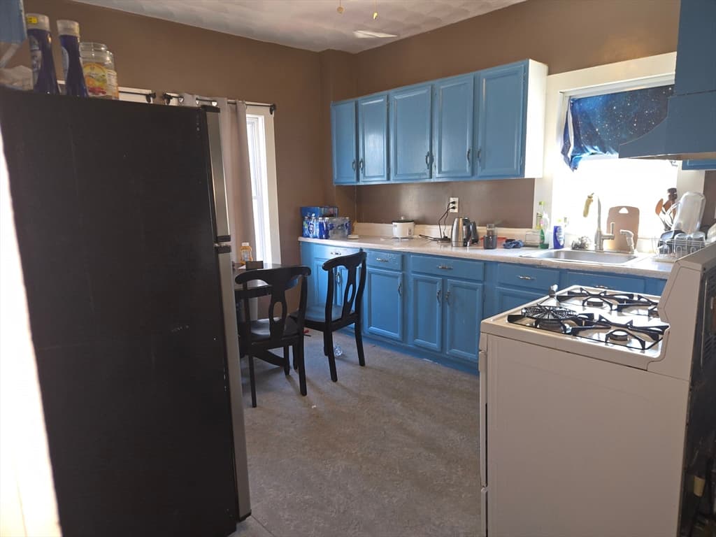 3 Family at 73 Francis St, Everett MA 02149, Everett, photo 13 of 23