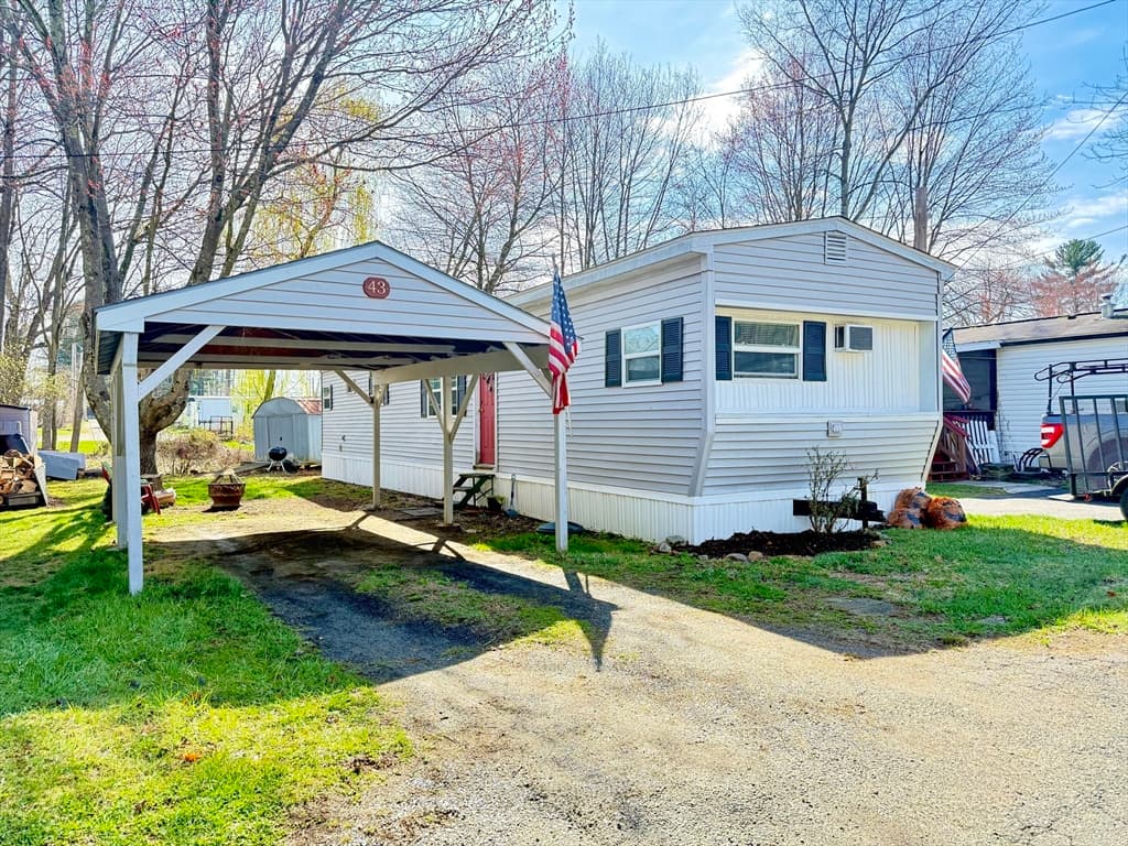 868 Southampton Rd # 43, Westfield MA 01085