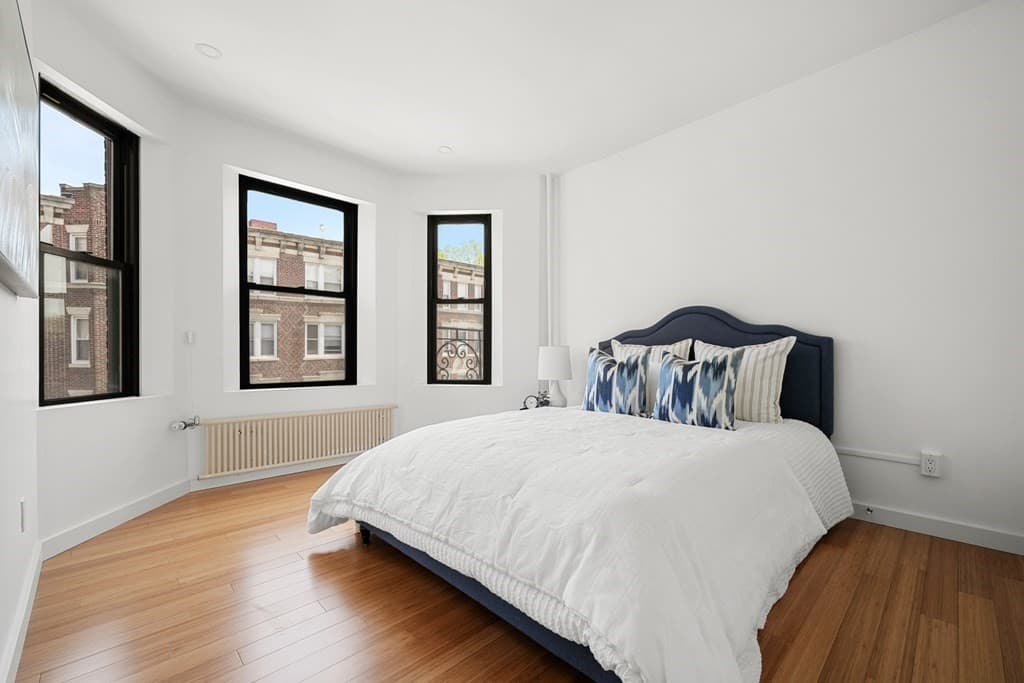 Condominium at 107 Jersey # 15, Boston MA 02215, photo 17 of 31