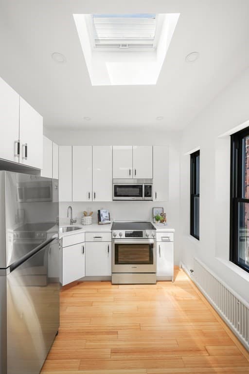 Condominium at 107 Jersey # 15, Boston MA 02215, photo 7 of 31