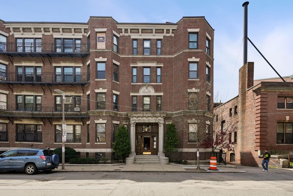 Condominium at 107 Jersey # 15, Boston MA 02215, photo 29 of 31