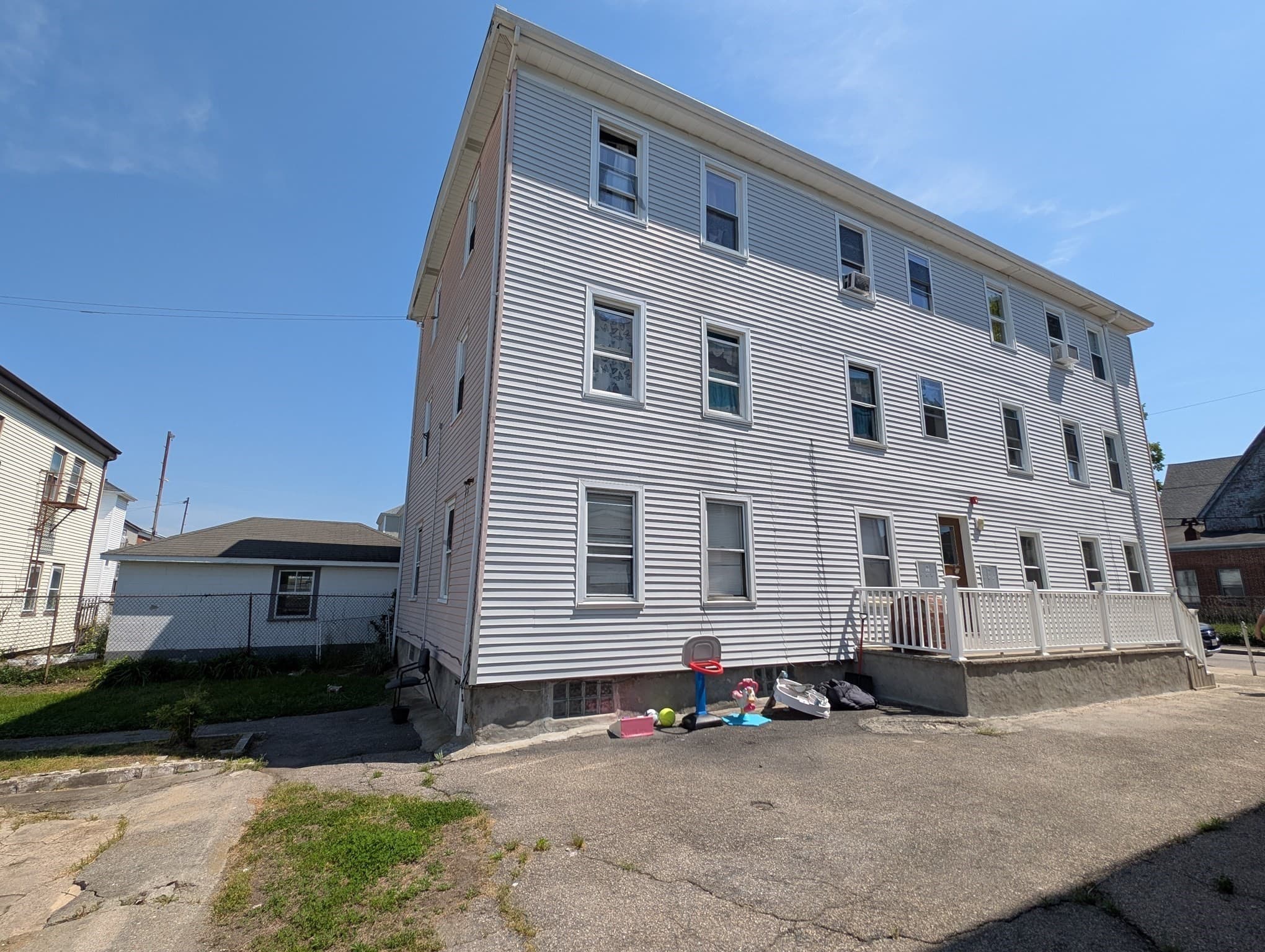 5-9 Family at 131 Thomas St, Fall River MA 02723, photo 2 of 35