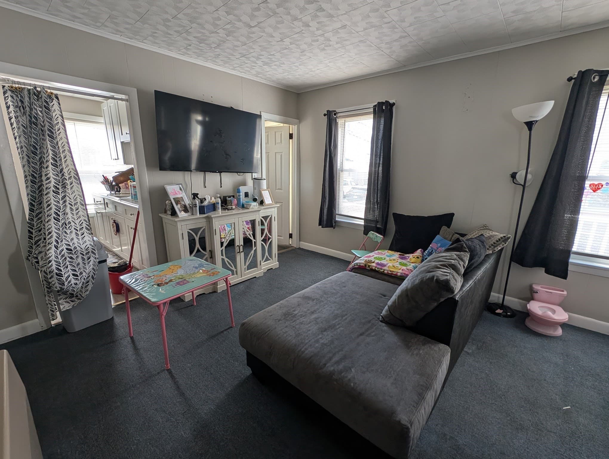 5-9 Family at 131 Thomas St, Fall River MA 02723, photo 13 of 35