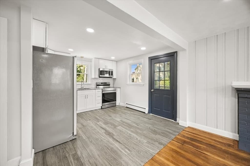 Single Family Residence at 15 Boyden Drive, Foxboro MA 02035, photo 13 of 40