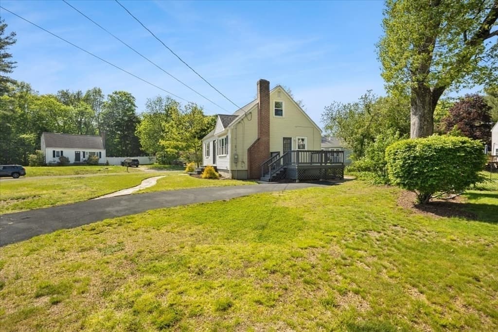 Single Family Residence at 15 Boyden Drive, Foxboro MA 02035, photo 5 of 40