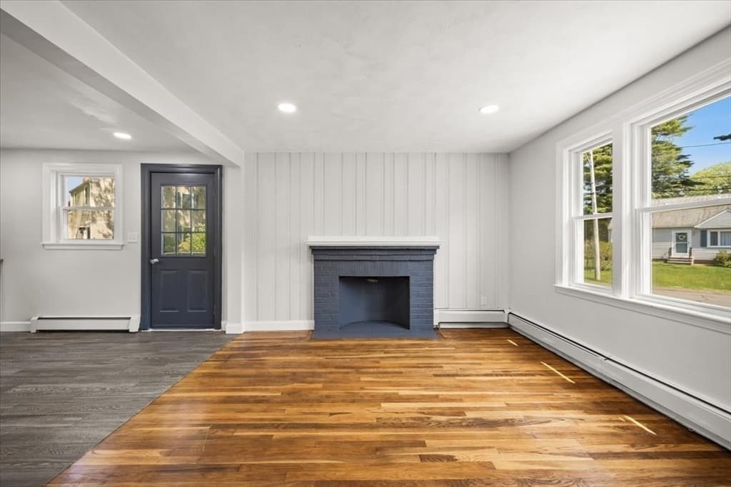 Single Family Residence at 15 Boyden Drive, Foxboro MA 02035, photo 9 of 40
