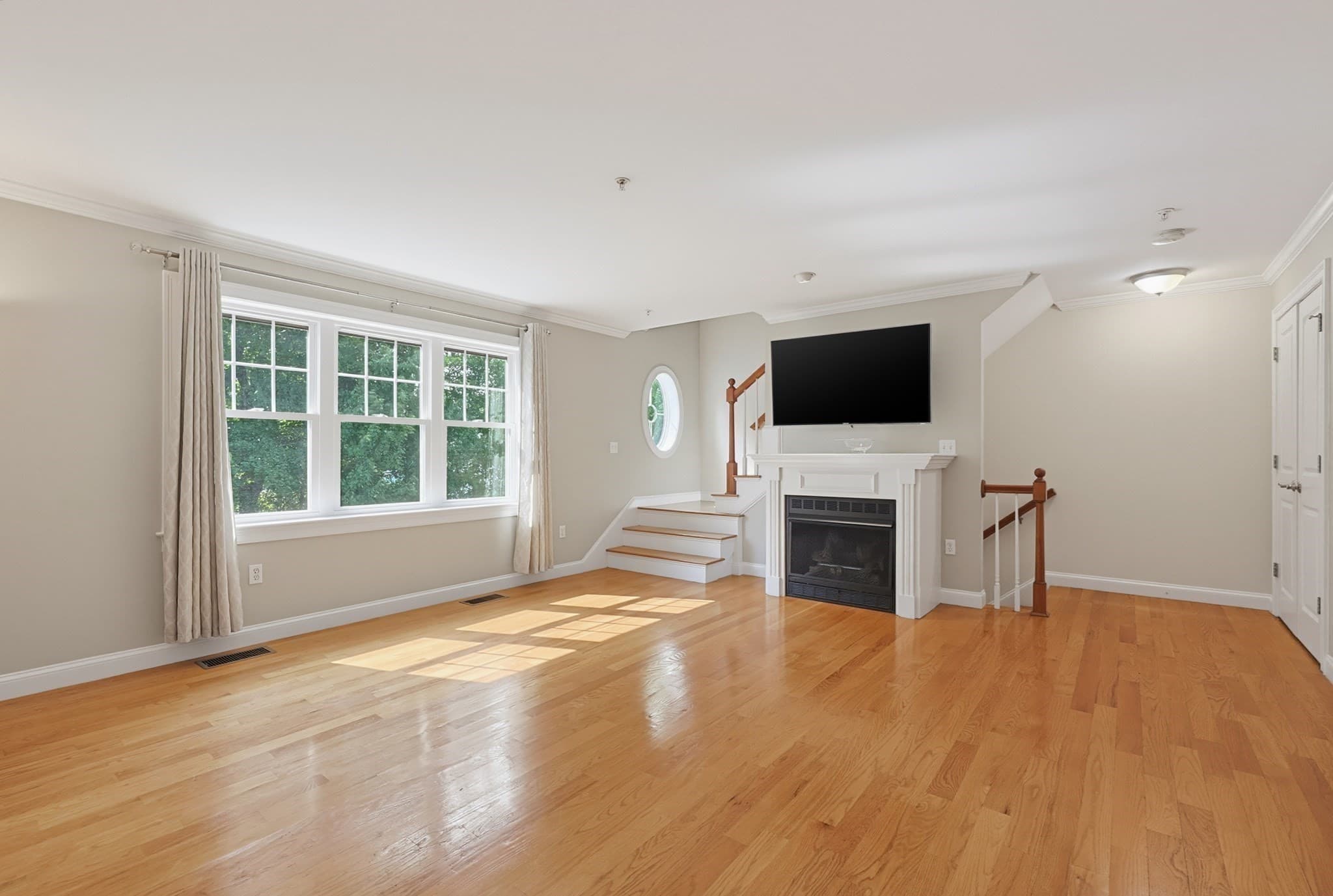 Condominium at 501 Cabot St # 2, Beverly MA 01915, Beverly, photo 3 of 28