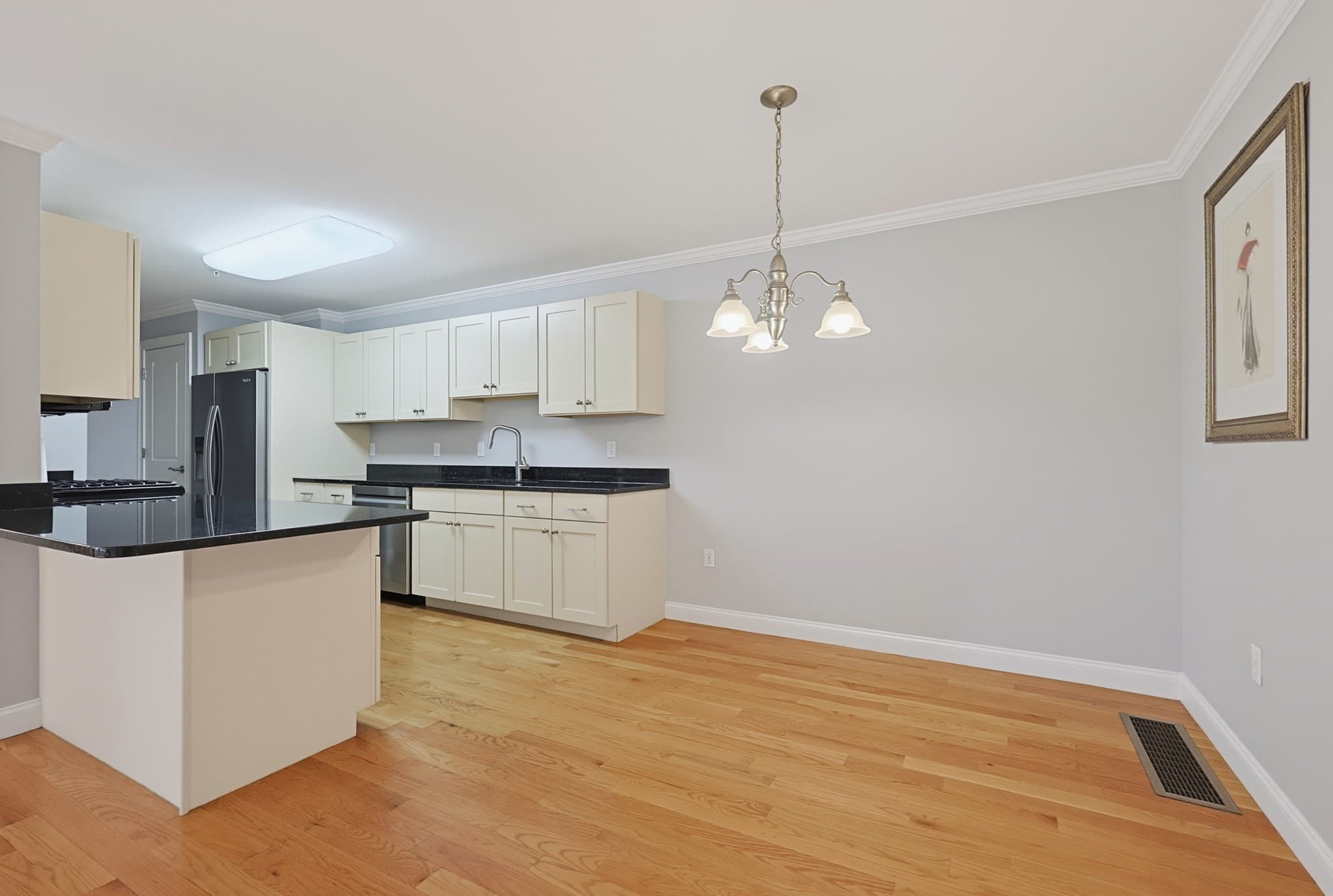 Condominium at 501 Cabot St # 2, Beverly MA 01915, Beverly, photo 5 of 28