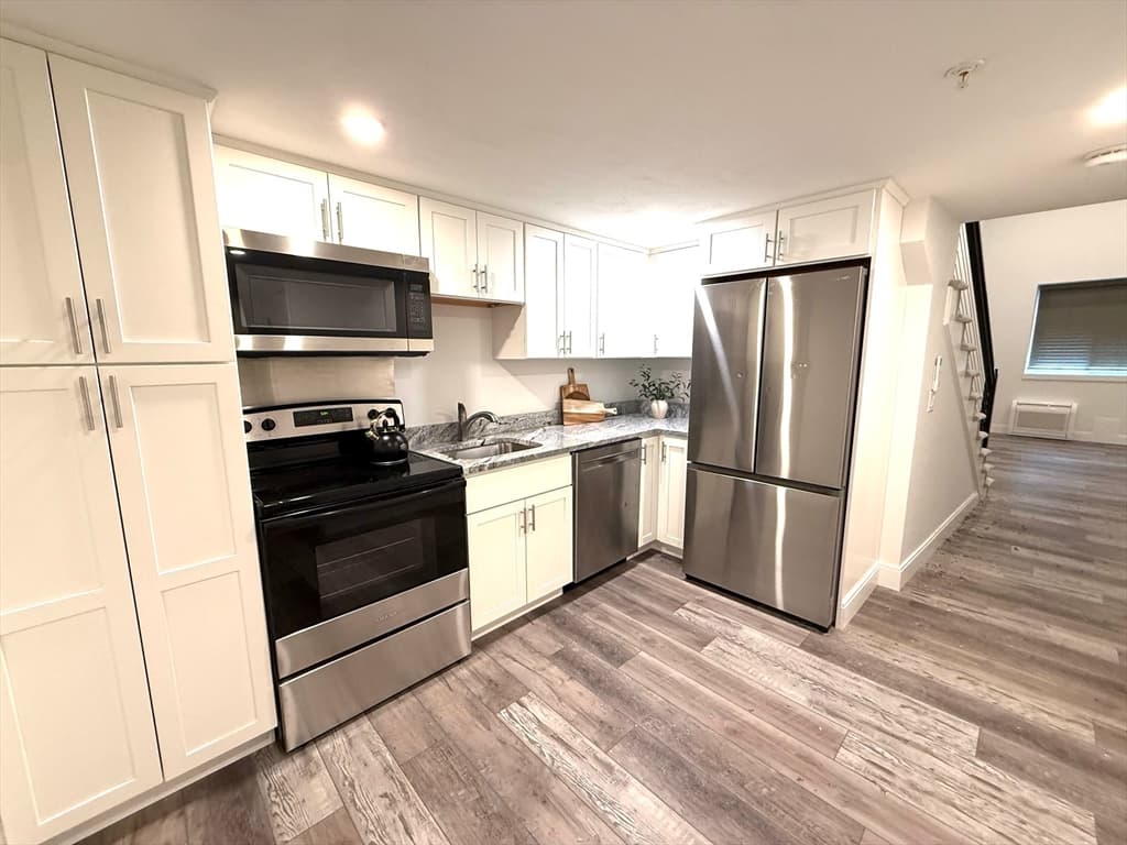 Condominium at 10 Water Street # 1, Plymouth MA 02360, Plymouth, photo 5 of 16