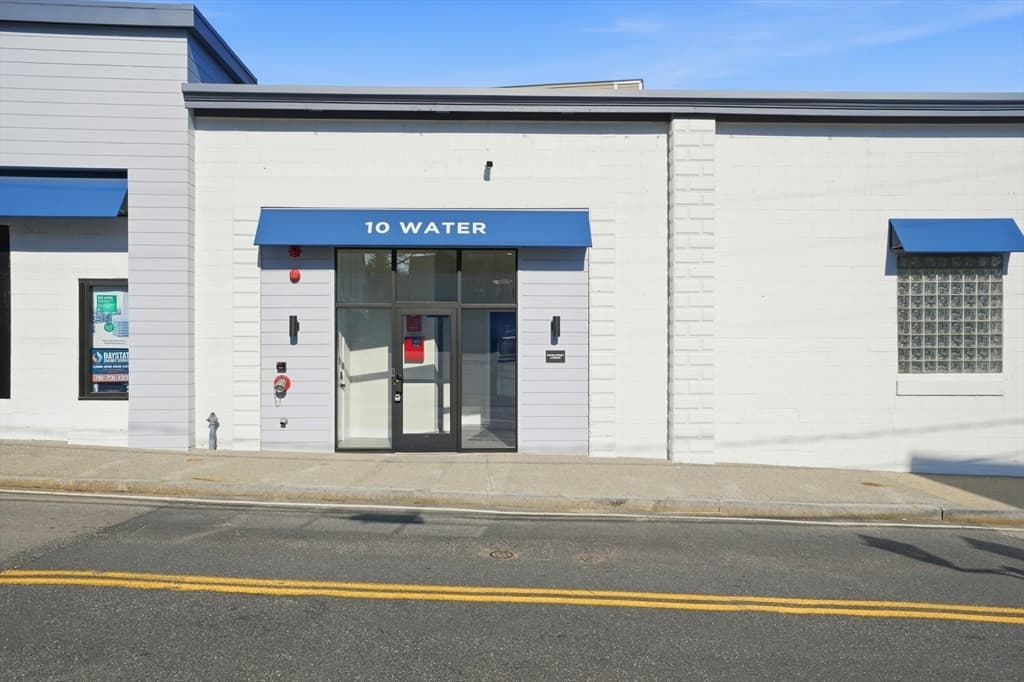 Condominium at 10 Water Street # 1, Plymouth MA 02360, Plymouth, photo 11 of 16