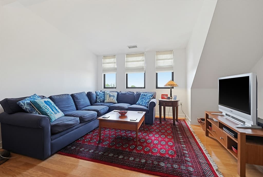 72 Ashland St # 410, Malden MA 02148 photo 3
