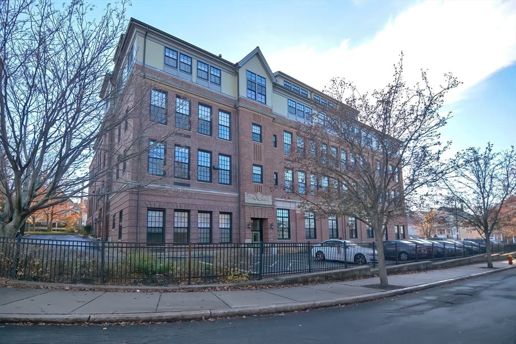 72 Ashland St # 410, Malden MA 02148