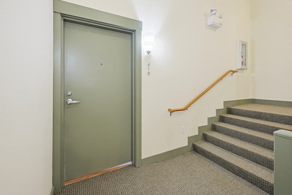 72 Ashland St # 410, Malden MA 02148 photo 34