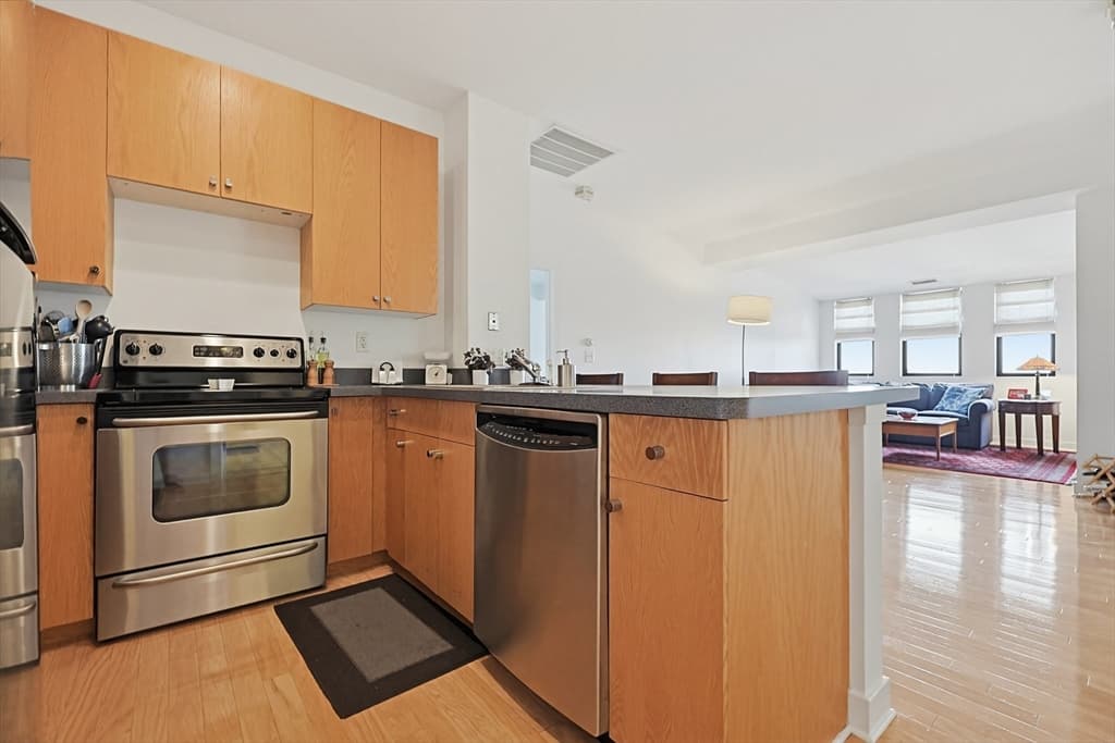 72 Ashland St # 410, Malden MA 02148 photo 33