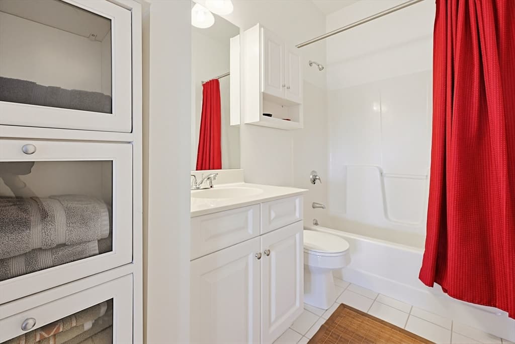 72 Ashland St # 410, Malden MA 02148 photo 11