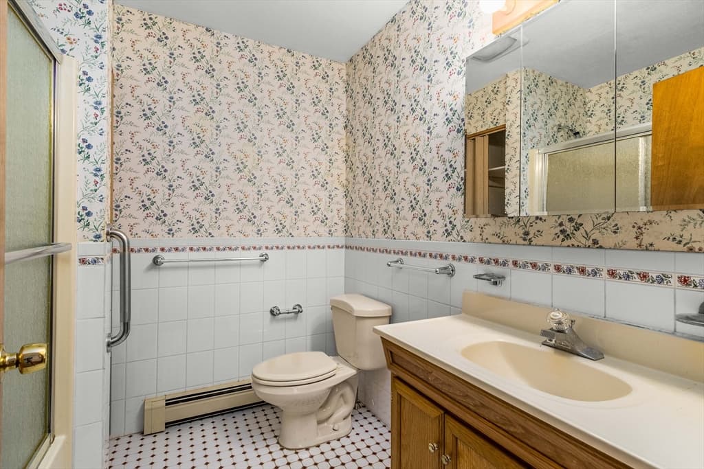 Single Family Residence at 210 Pine Bluff Rd, Brewster MA 02631, Brewster, photo 13 of 24