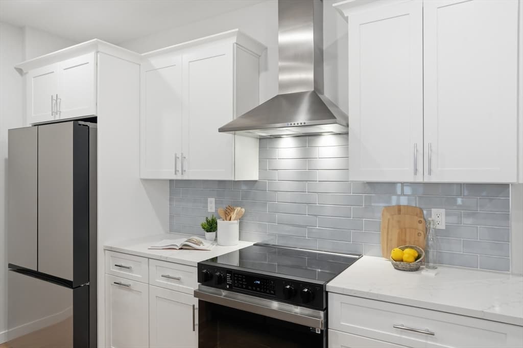 Condominium at 267 Old Colony # 311, Boston MA 02127, Boston, photo 2 of 41