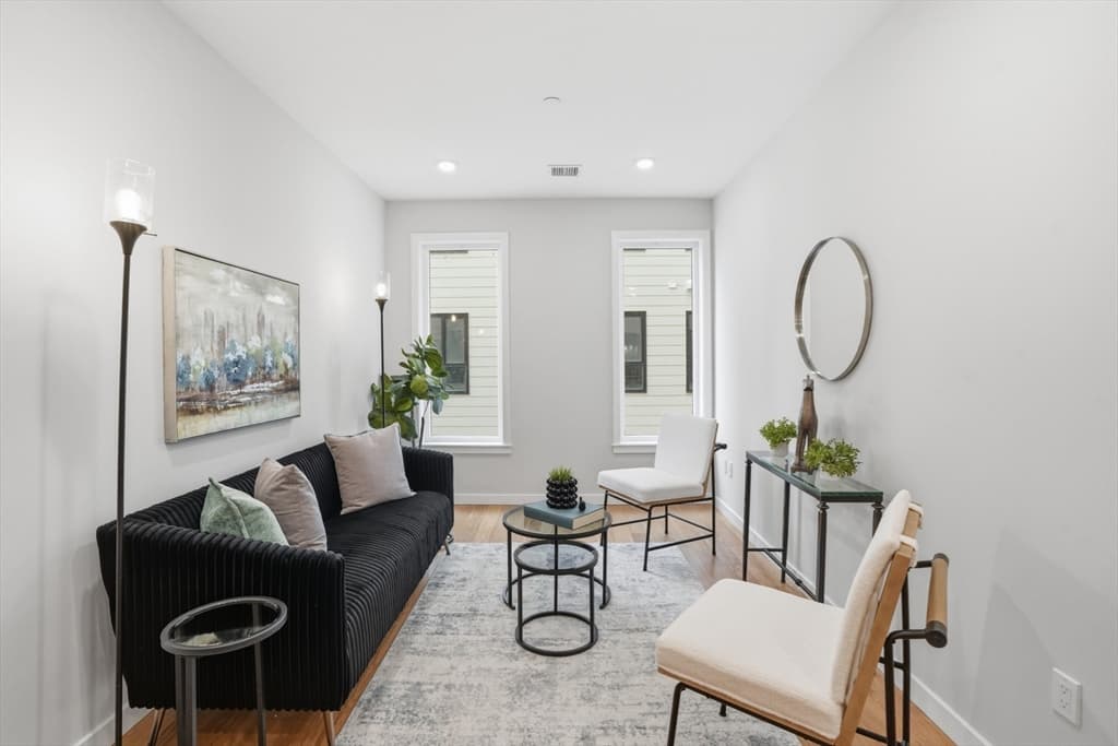 Condominium at 267 Old Colony # 311, Boston MA 02127, Boston, photo 12 of 41