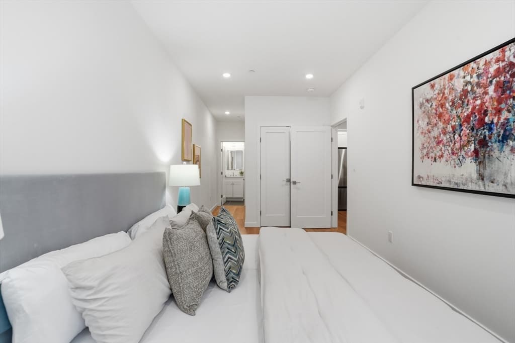Condominium at 267 Old Colony # 311, Boston MA 02127, Boston, photo 22 of 41