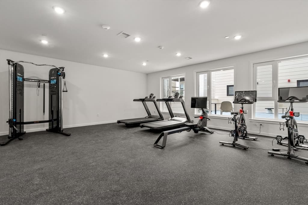 Condominium at 267 Old Colony # 311, Boston MA 02127, Boston, photo 36 of 41