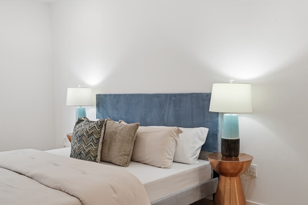 Condominium at 267 Old Colony # 311, Boston MA 02127, Boston, photo 18 of 41