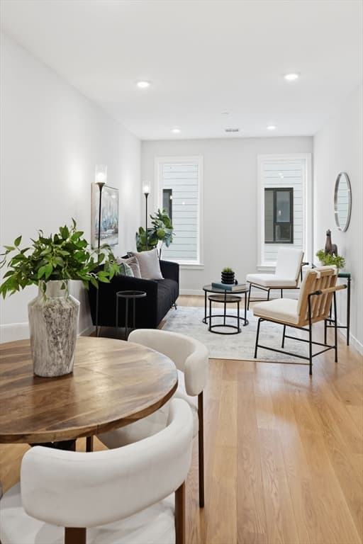 Condominium at 267 Old Colony # 311, Boston MA 02127, Boston, photo 11 of 41