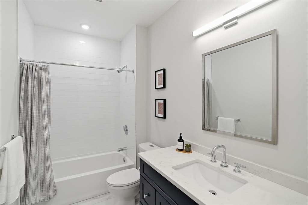 Condominium at 267 Old Colony # 311, Boston MA 02127, Boston, photo 29 of 41