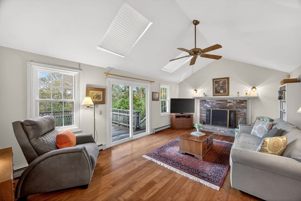 Single Family Residence at 45 Eastview Ter, Barnstable MA 02648, photo 7 of 31