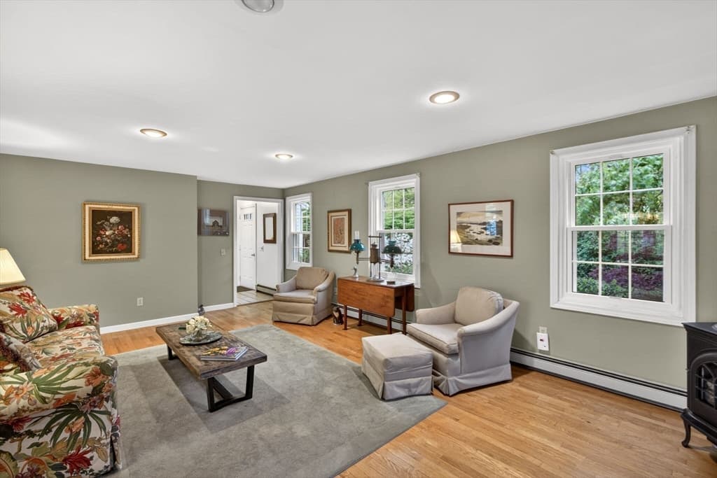 Single Family Residence at 45 Eastview Ter, Barnstable MA 02648, photo 10 of 31