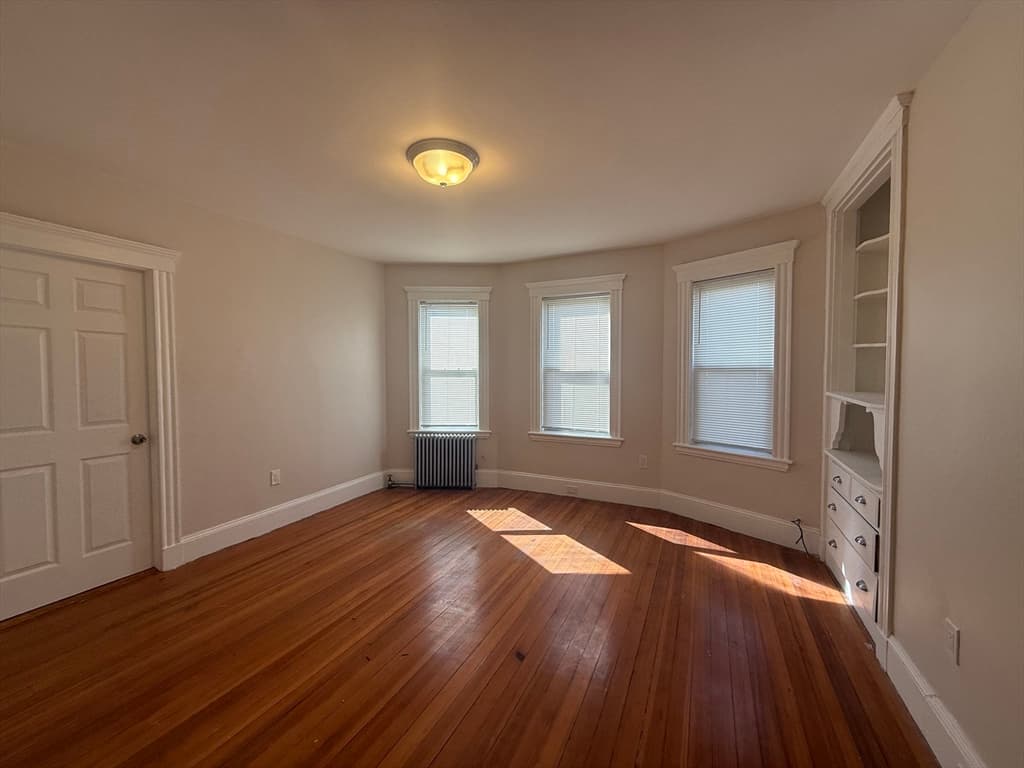 3 Family at 1544 Dorchester Ave, Boston MA 02122, Boston, photo 6 of 8