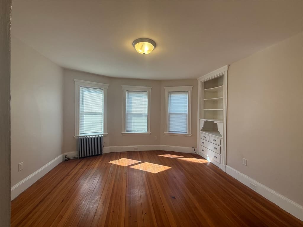 3 Family at 1544 Dorchester Ave, Boston MA 02122, Boston, photo 5 of 8