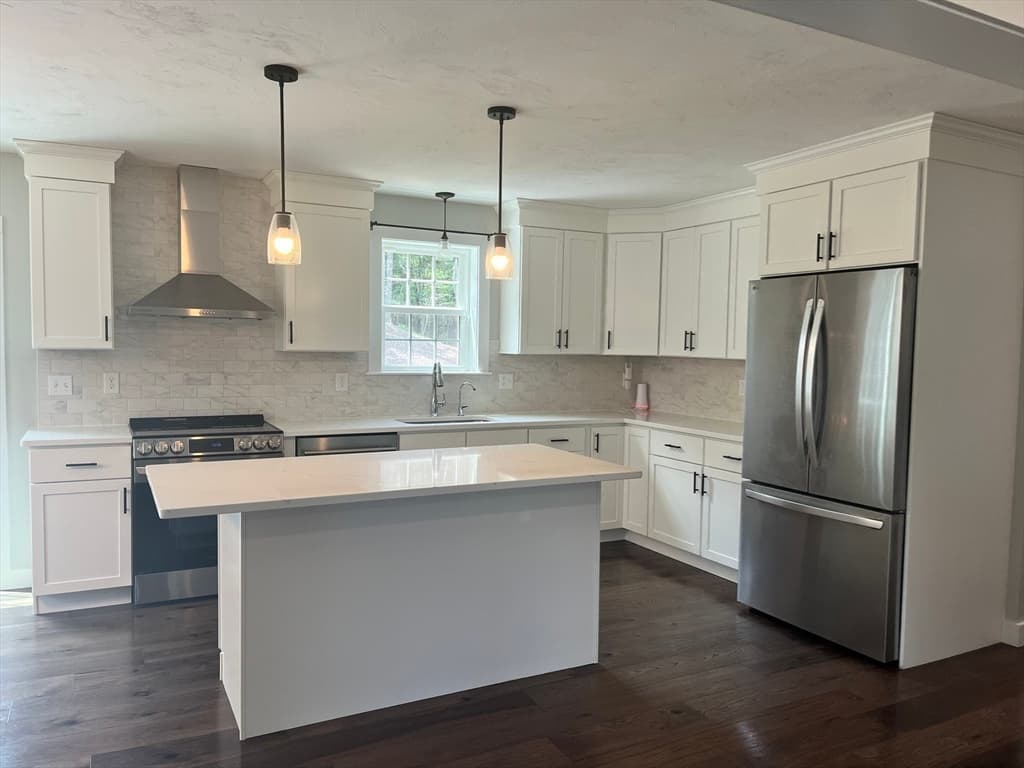 Single Family Residence at 90 Howland Rd, Lakeville MA 02347, photo 4 of 30