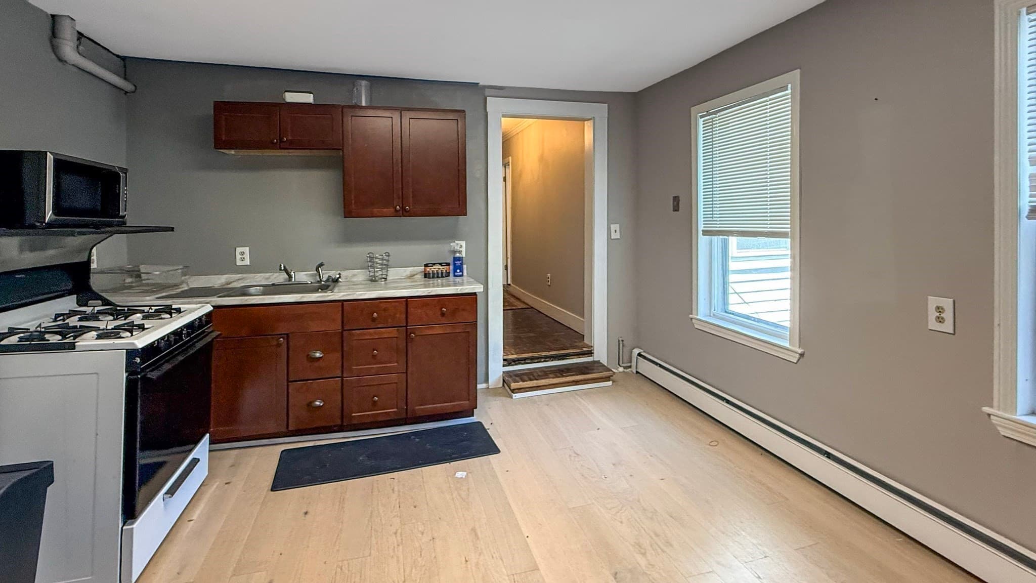3 Family at 607 E 7th St, Boston MA 02127, Boston, photo 6 of 21