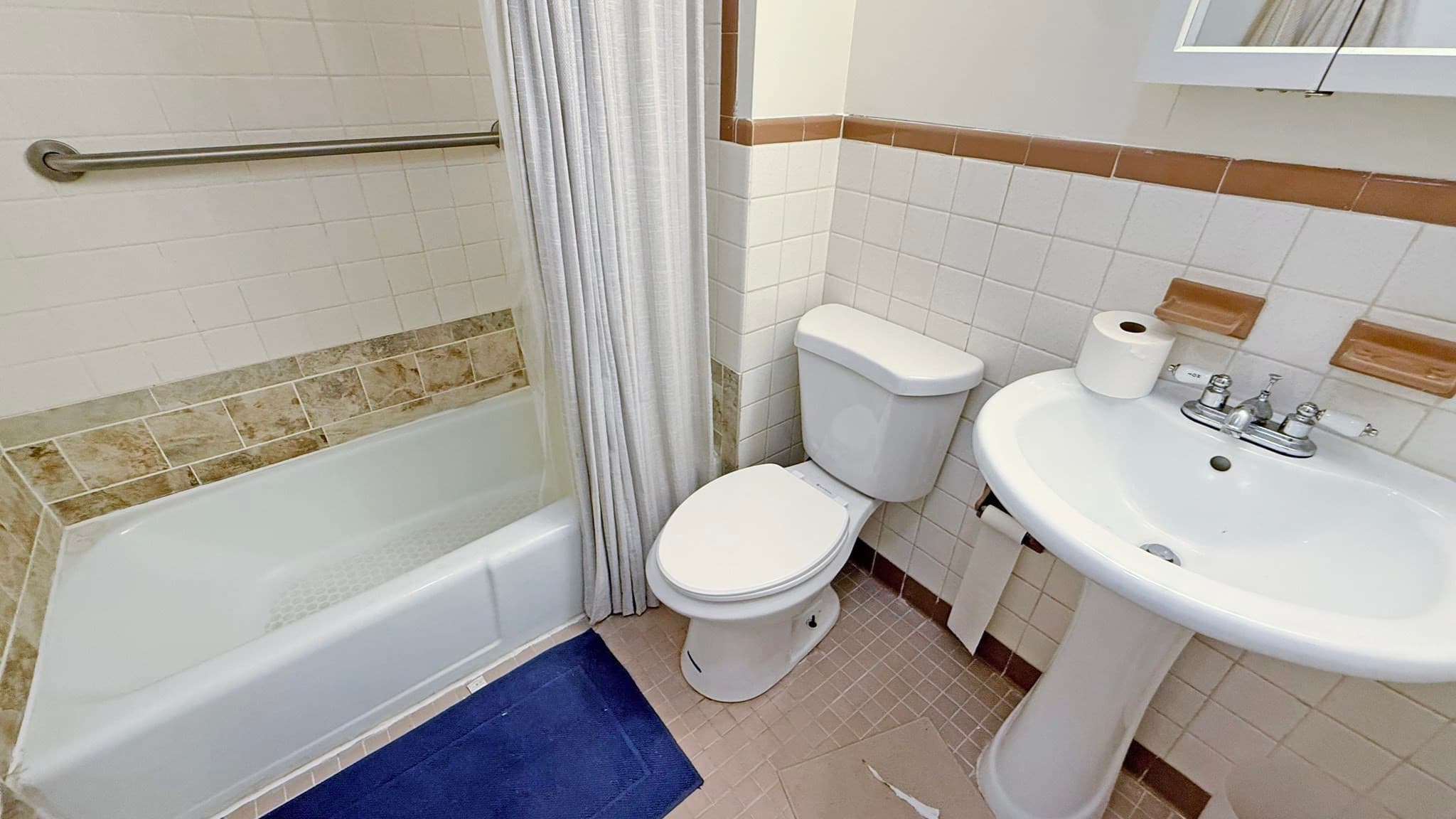 3 Family at 607 E 7th St, Boston MA 02127, Boston, photo 13 of 21