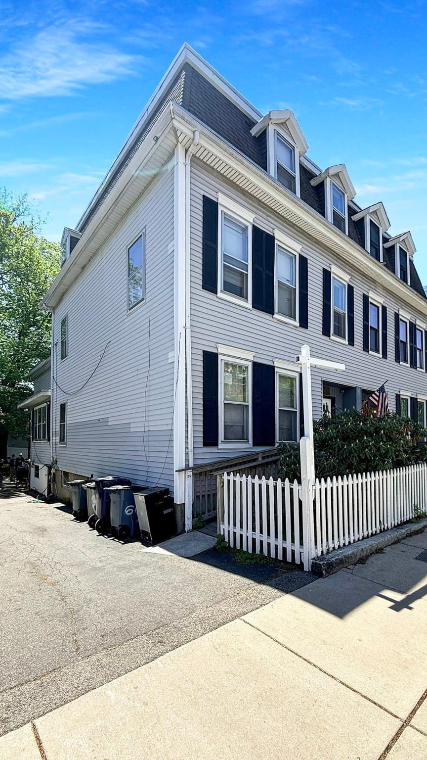 3 Family at 607 E 7th St, Boston MA 02127, Boston, photo 4 of 21