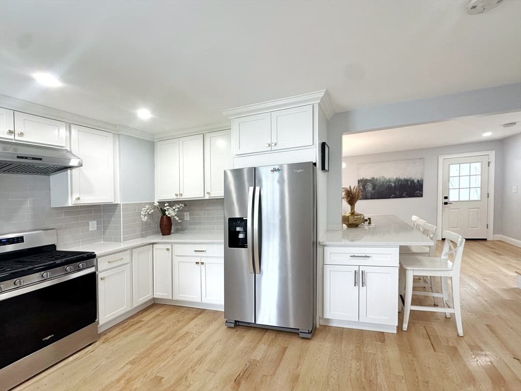 Condominium at 28 Arnold St # 28, Quincy MA 02169, photo 12 of 21