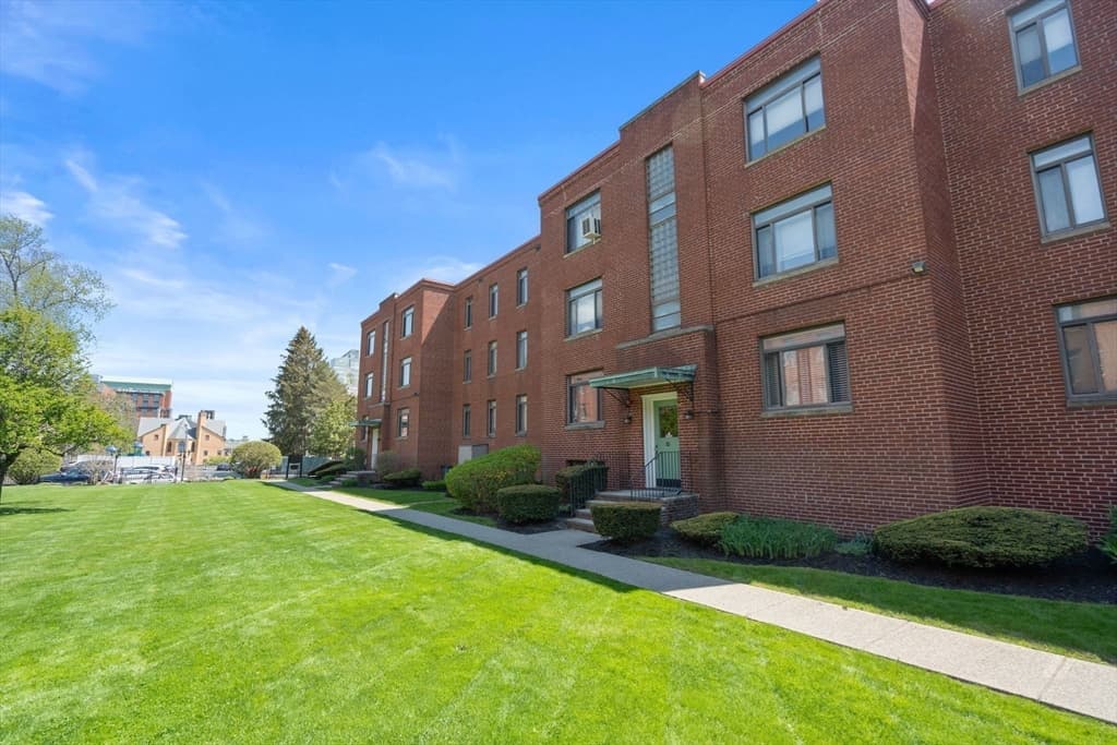10 Ashland St # 2L, Worcester MA 01609 photo 22
