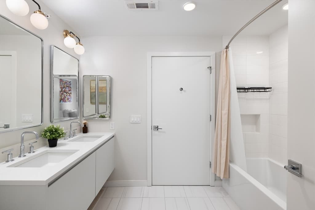 Condominium at 191 Washington # 500, Boston MA 02135, photo 11 of 34