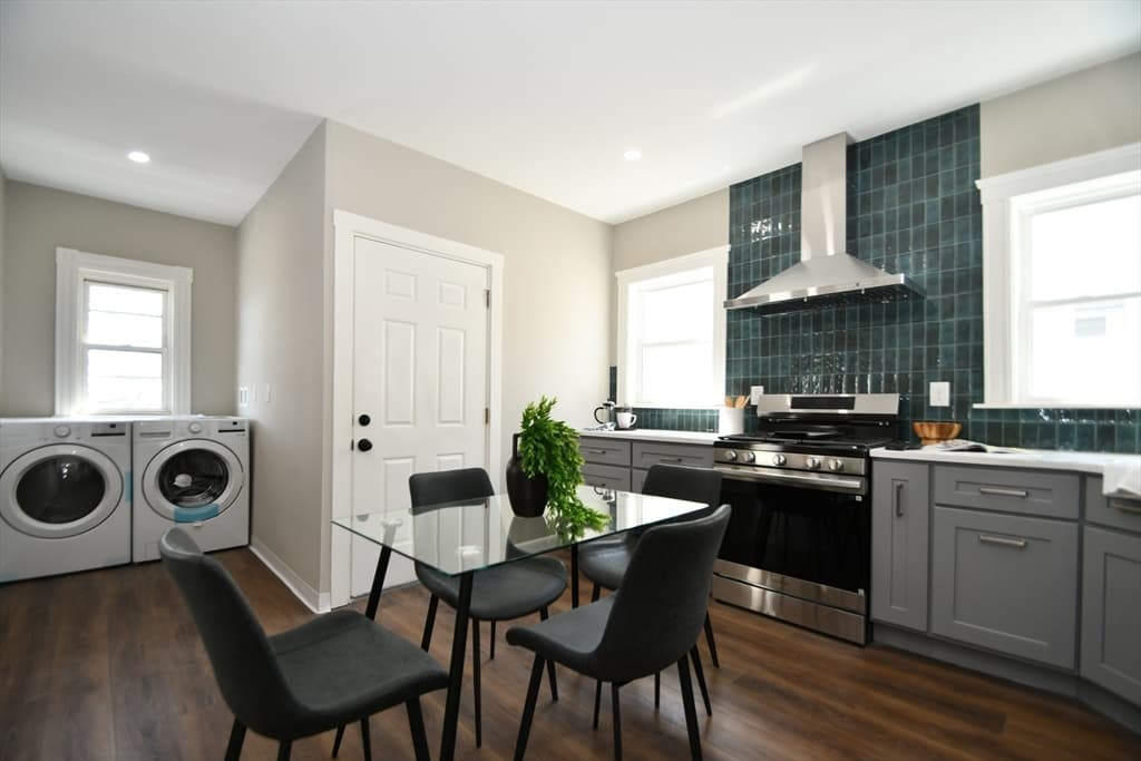 Condominium at 18 Lyon # 3, Boston MA 02122, photo 4 of 22