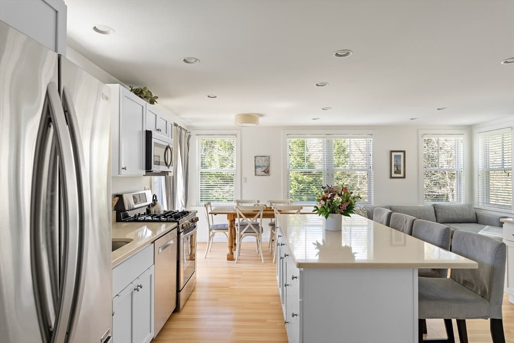 13 Young Street, Edgartown MA 02539 photo 3