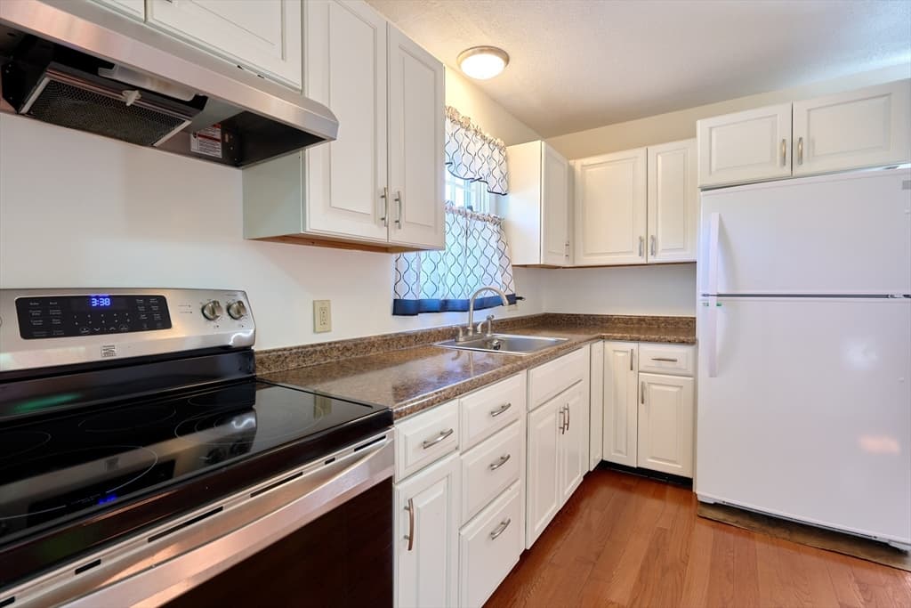 179 Pleasant Valley St # A, Methuen MA 01844 photo 6