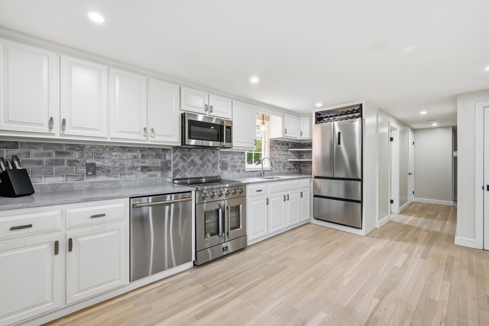 Single Family Residence at 14 Ahab, Yarmouth MA 02675, photo 7 of 22