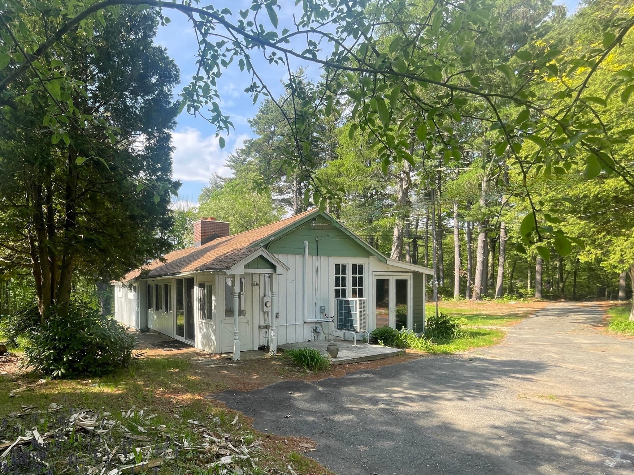 32 Hollow Rd, Wales MA 01081