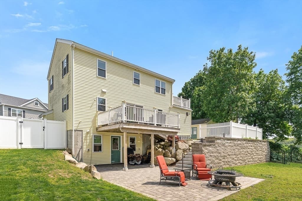 Single Family Residence at 25 Gordon Road, Lynn MA 01904, photo 27 of 36