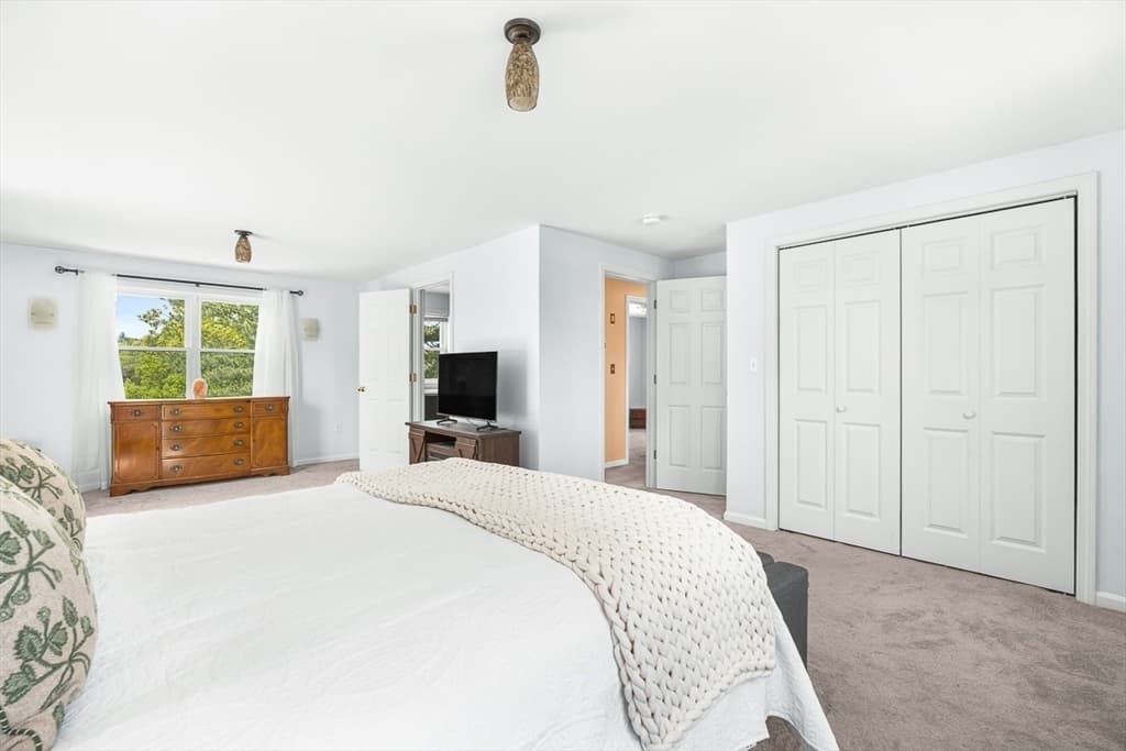 Single Family Residence at 25 Gordon Road, Lynn MA 01904, photo 13 of 36