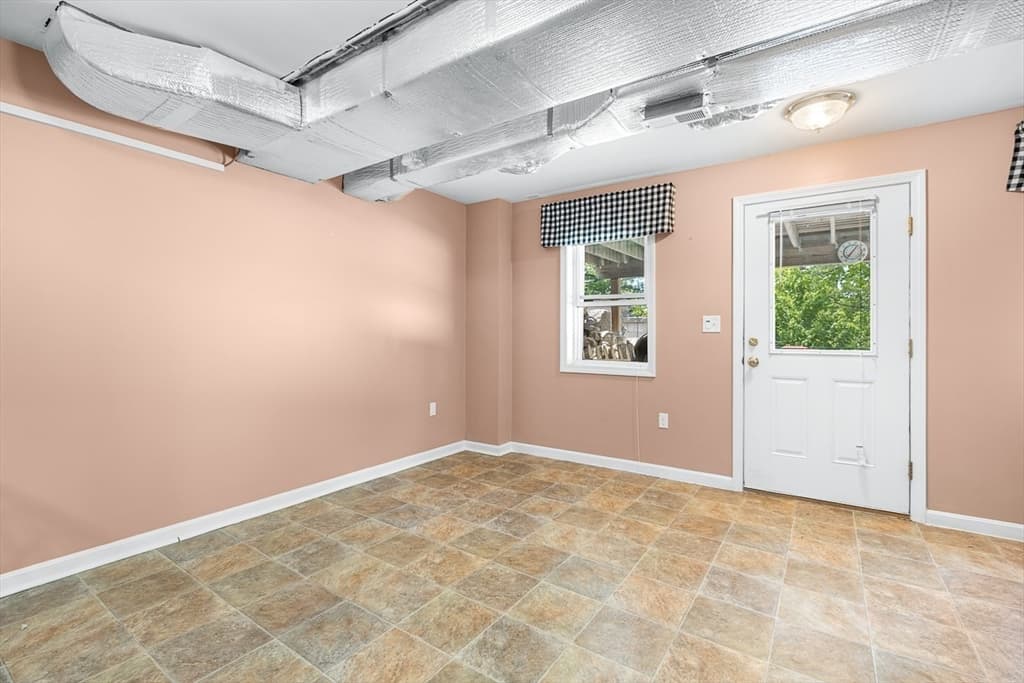 Single Family Residence at 25 Gordon Road, Lynn MA 01904, photo 24 of 36