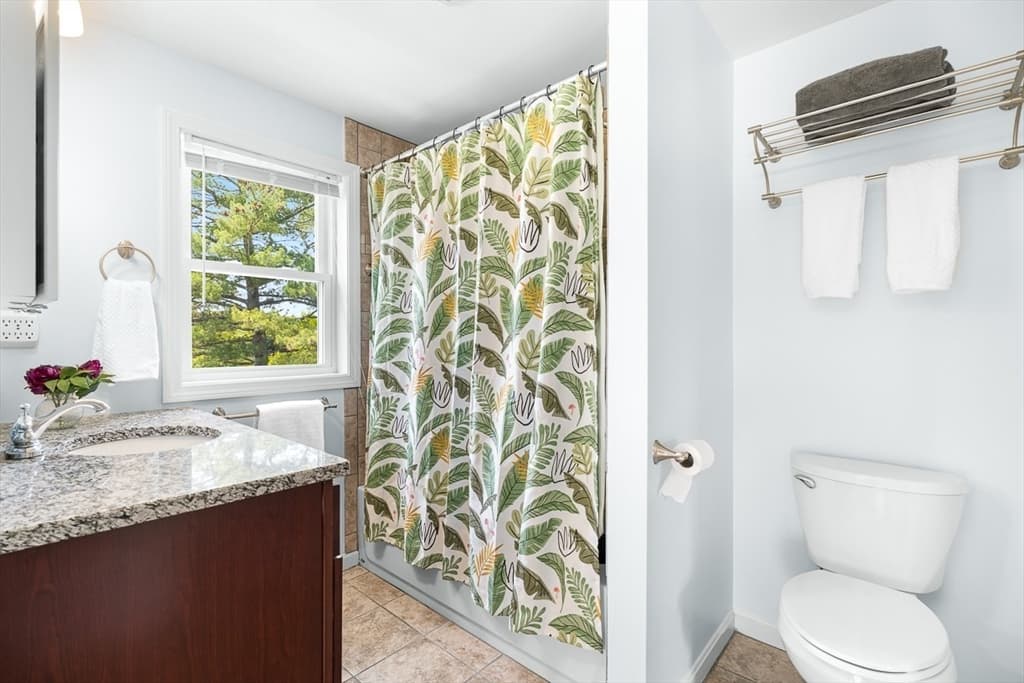 Single Family Residence at 25 Gordon Road, Lynn MA 01904, photo 19 of 36