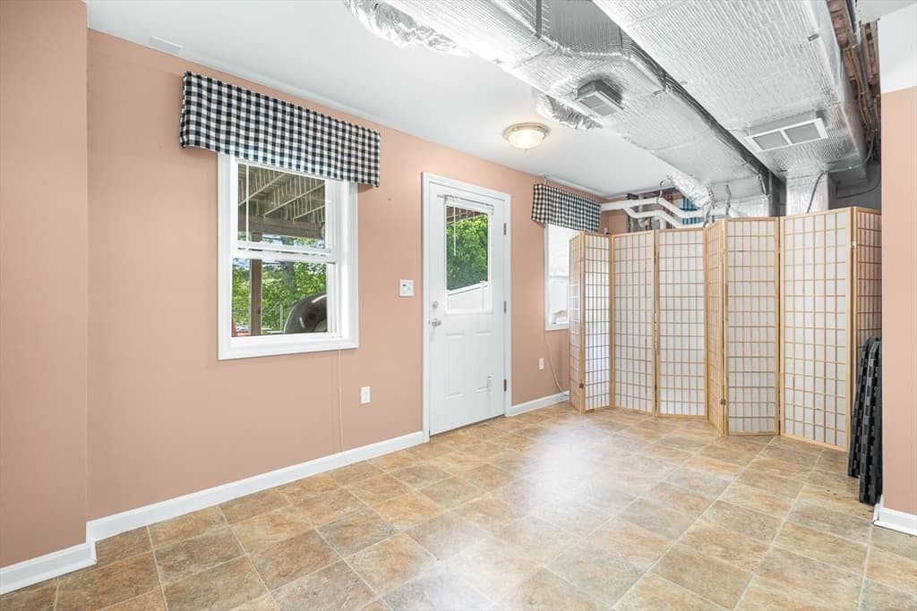 Single Family Residence at 25 Gordon Road, Lynn MA 01904, photo 25 of 36